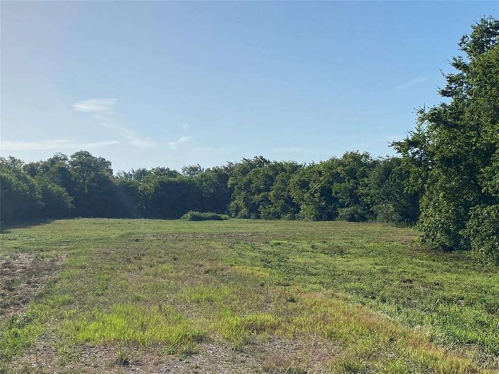 2.09 Acres of Mixed-Use Land for Sale in Wills Point, Texas