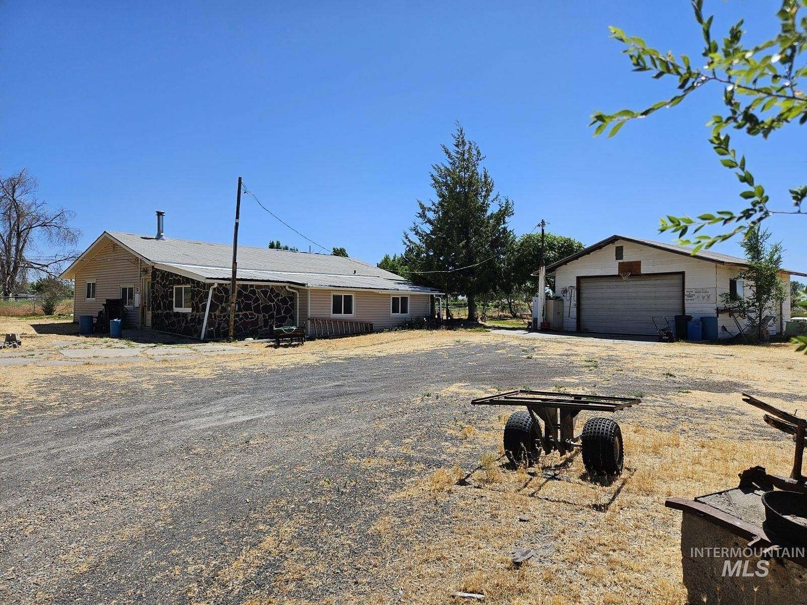 2.48 Acres of Residential Land with Home for Sale in Twin Falls, Idaho