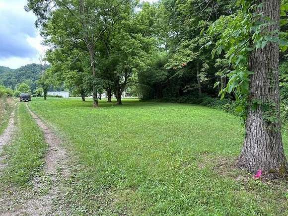 0.75 Acres of Residential Land for Sale in Frenchburg, Kentucky