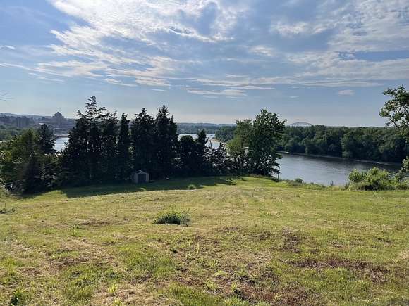 0.91 Acres of Residential Land for Sale in Middletown, Connecticut