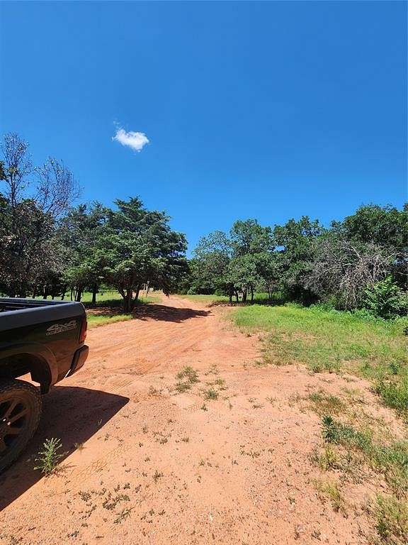 10 Acres of Residential Land with Home for Sale in Meridian, Oklahoma