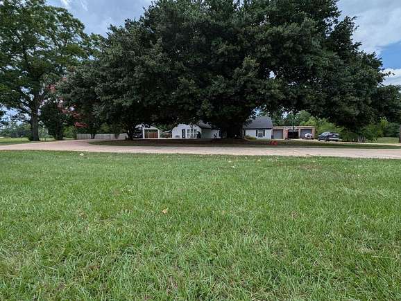 2.43 Acres of Residential Land with Home for Sale in Nacogdoches, Texas