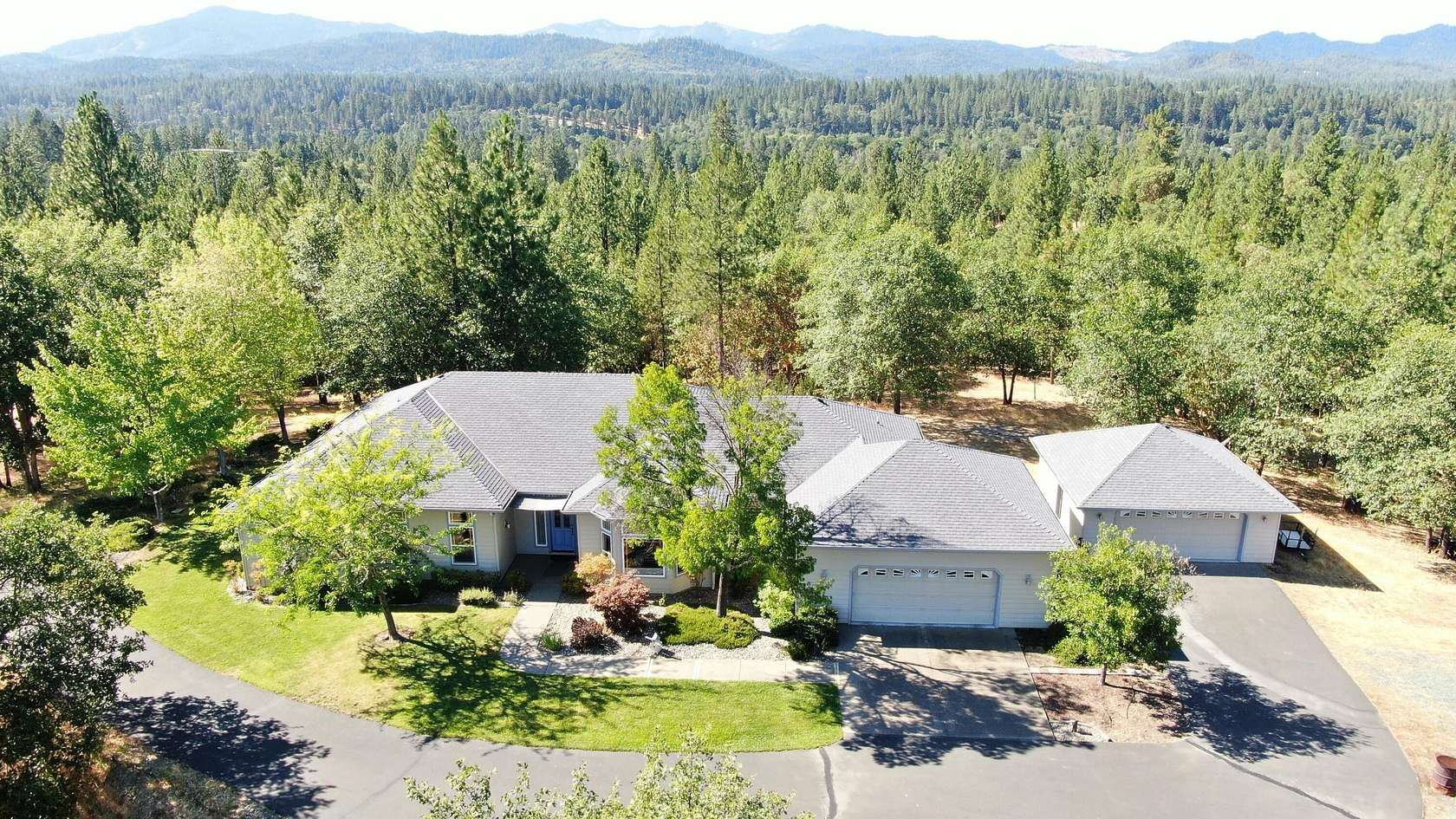 5.78 Acres of Residential Land with Home for Sale in Grants Pass, Oregon