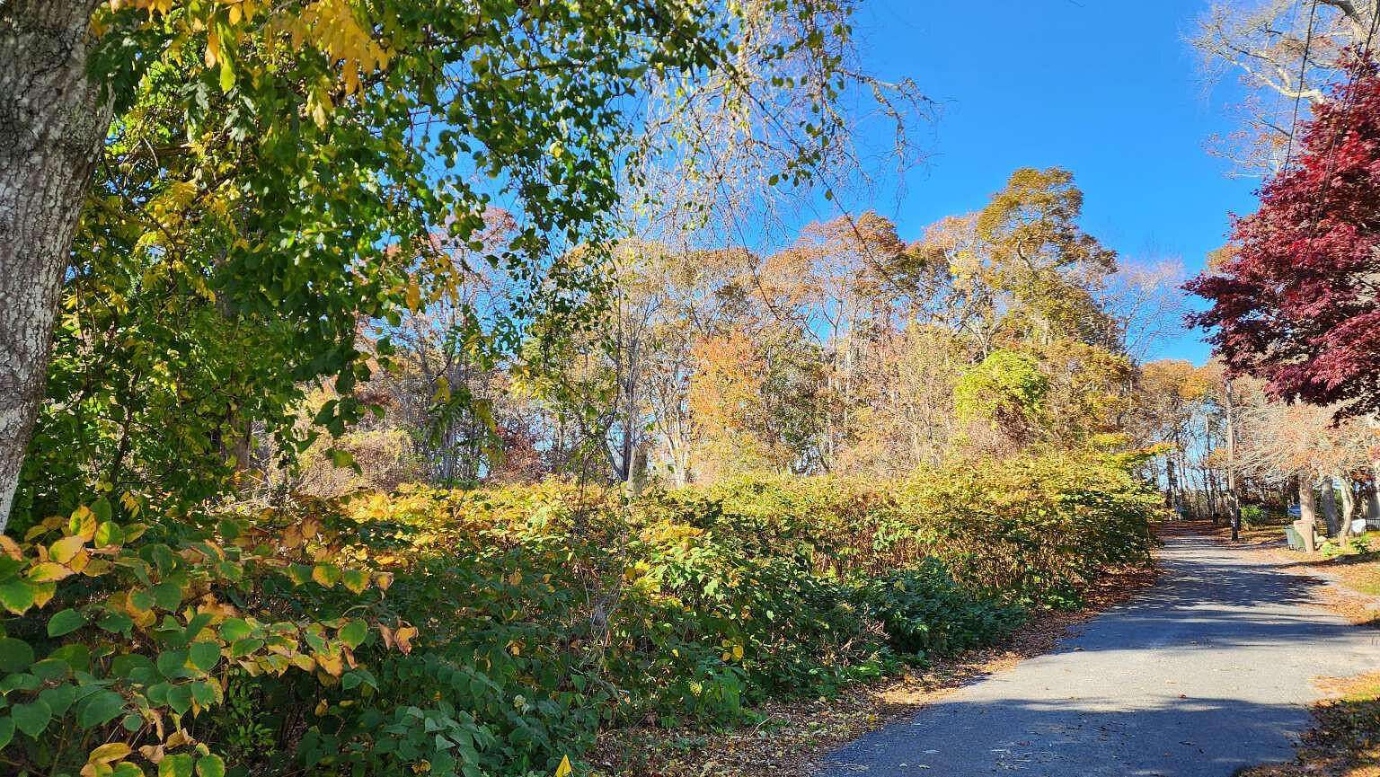 0.92 Acres of Residential Land for Sale in South Yarmouth, Massachusetts