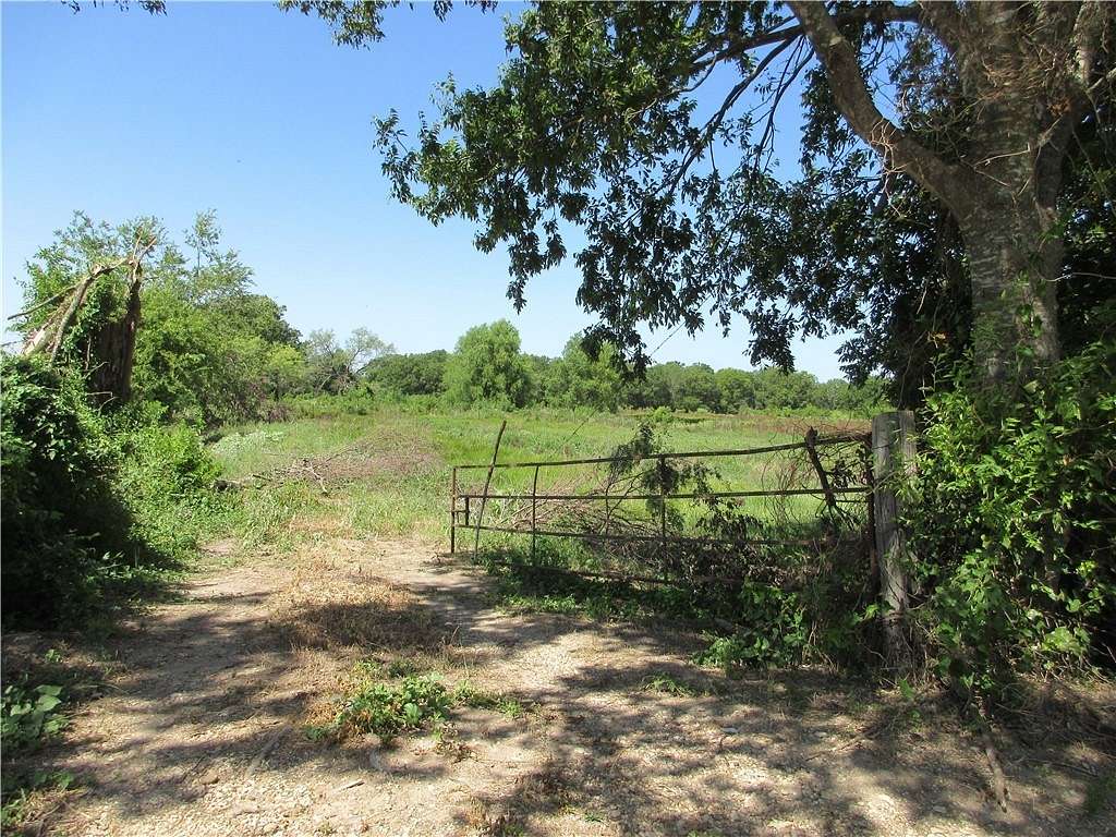 14.03 Acres of Land for Sale in Marlin, Texas