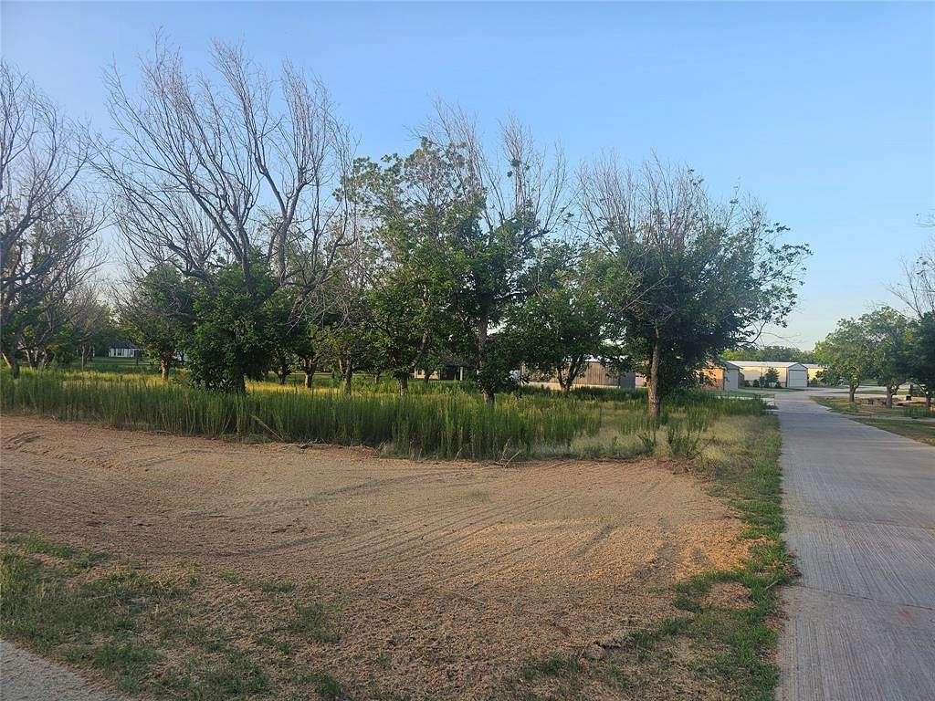 1.713 Acres of Residential Land for Sale in Granbury, Texas