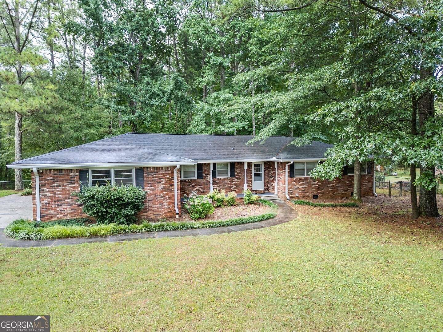 3.3 Acres of Residential Land with Home for Sale in Stockbridge, Georgia
