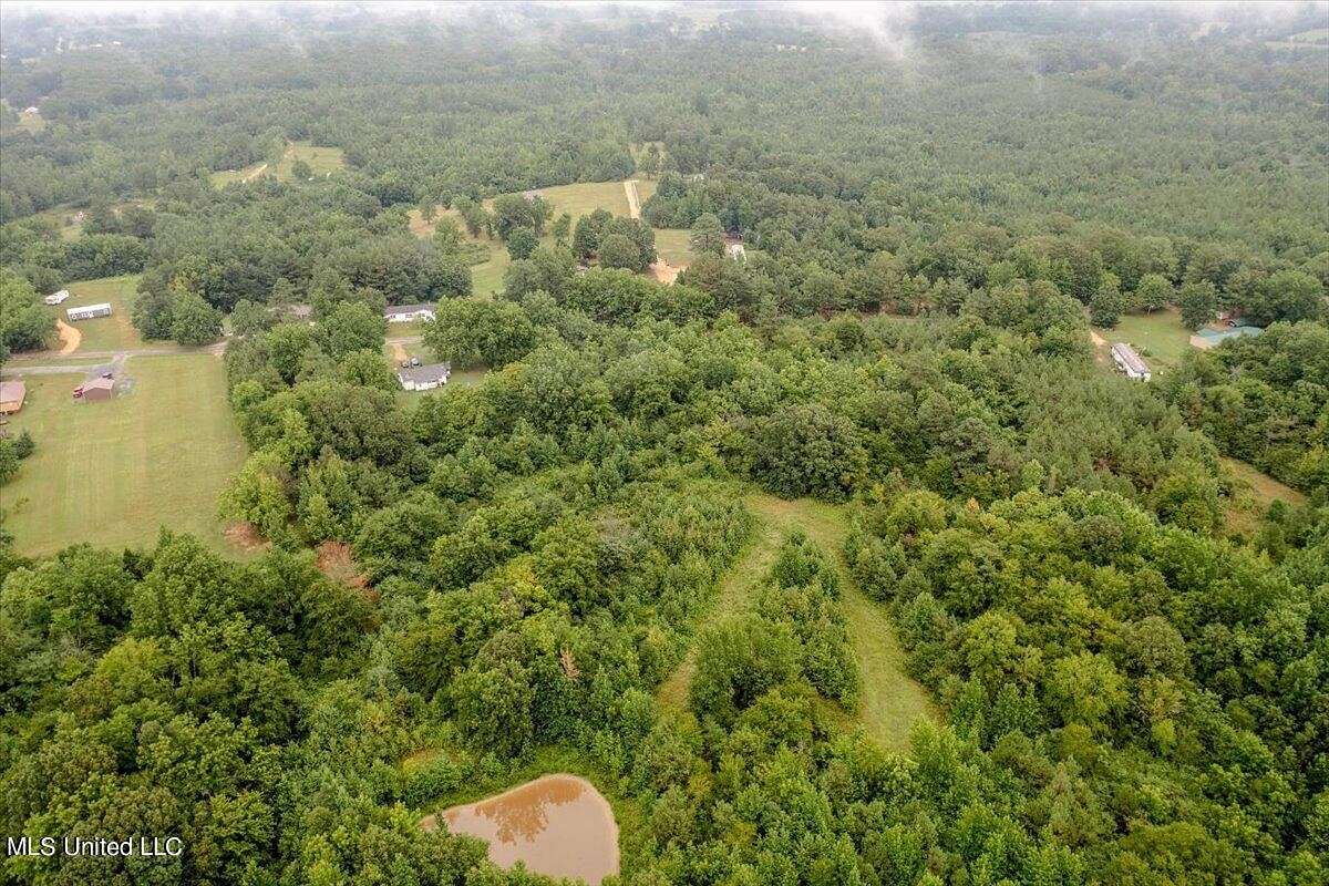 10 Acres of Land for Sale in Senatobia, Mississippi