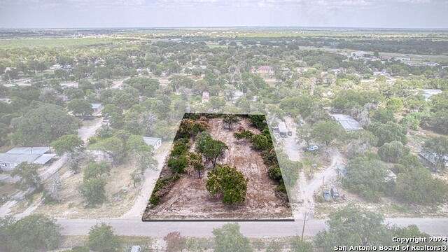 0.964 Acres of Residential Land for Sale in Lytle, Texas