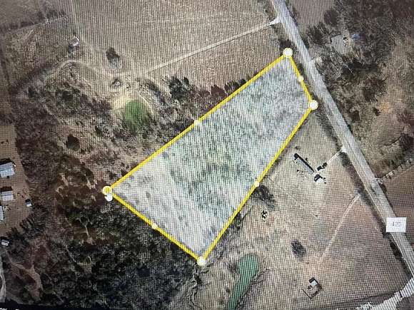 5 Acres of Land for Sale in Grandview, Texas