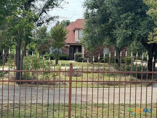 2.494 Acres of Residential Land with Home for Sale in Killeen, Texas