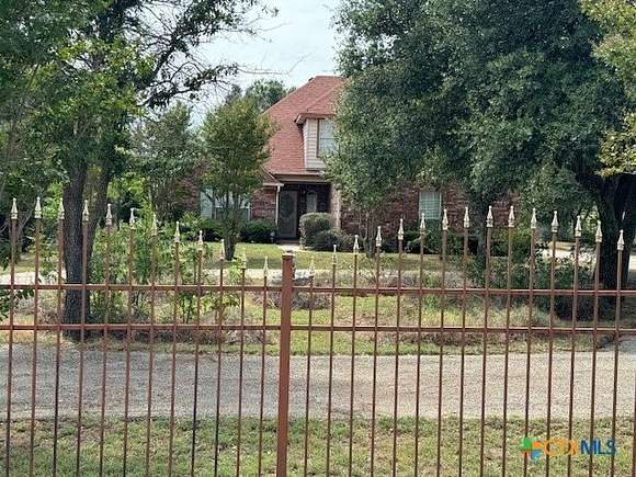 2.494 Acres of Residential Land with Home for Sale in Killeen, Texas