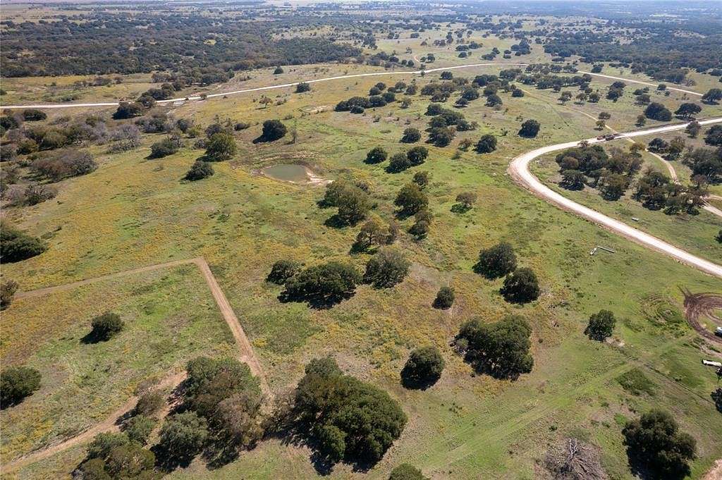 5 Acres of Residential Land for Sale in Oglesby, Texas