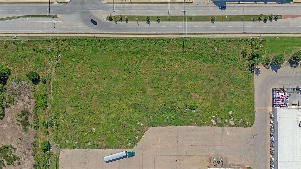 2.88 Acres of Commercial Land for Sale in Dallas, Texas