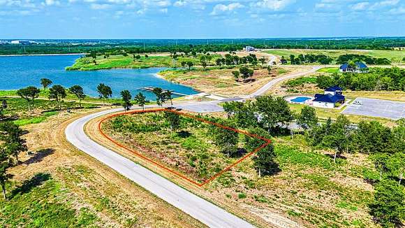 1.13 Acres of Residential Land for Sale in Corsicana, Texas