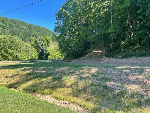 31 Acres of Recreational Land for Sale in Burnsville, West Virginia