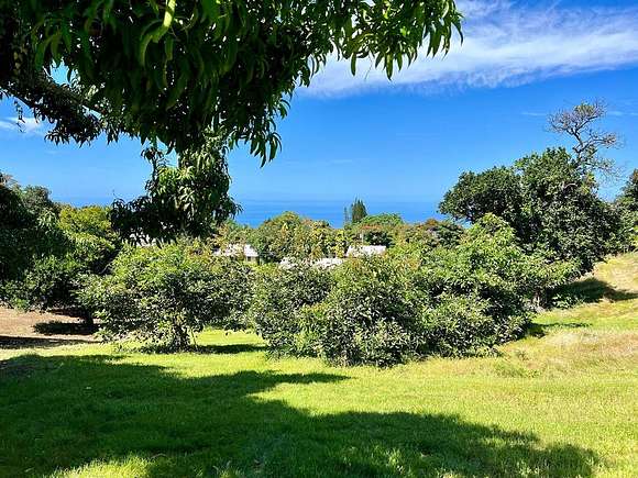 2.264 Acres of Residential Land with Home for Sale in Holualoa, Hawaii