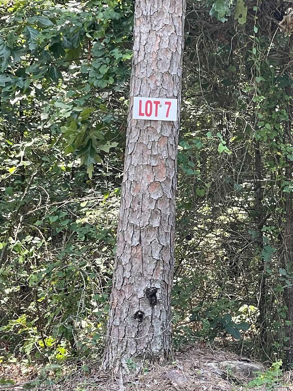 0.65 Acres of Land for Sale in Greers Ferry, Arkansas