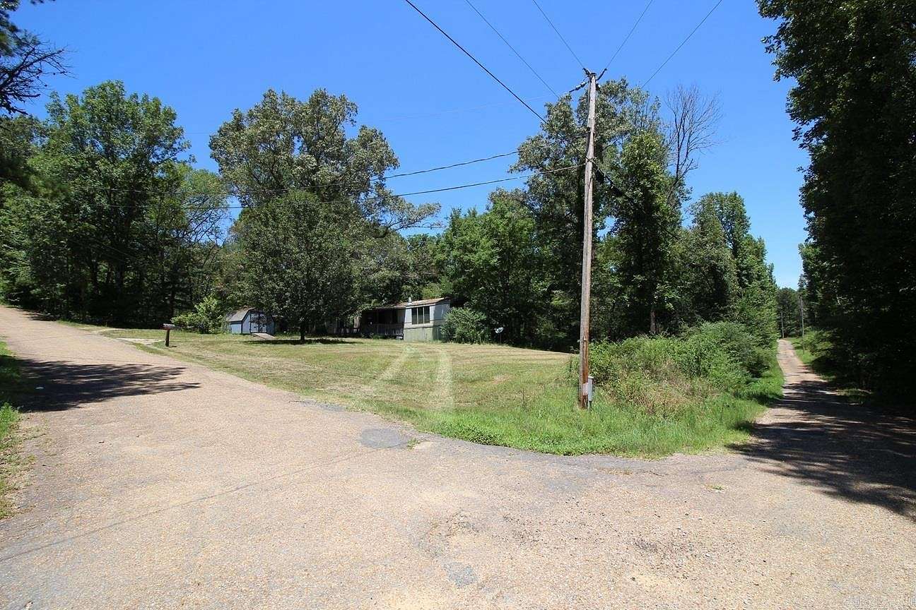 2 Acres of Residential Land with Home for Sale in Pearcy, Arkansas