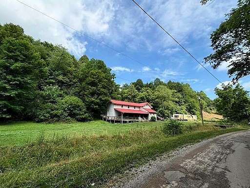 30.718 Acres of Recreational Land with Home for Sale in Gandeeville, West Virginia