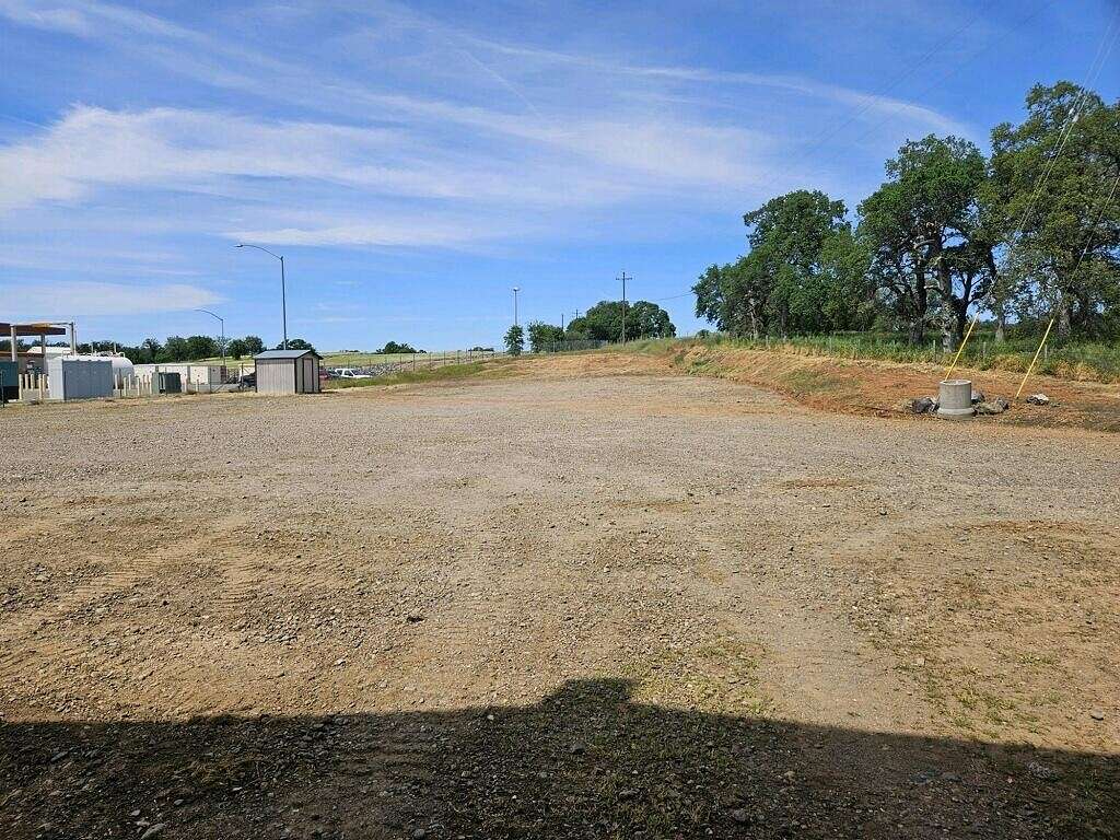 3.48 Acres of Commercial Land for Lease in Red Bluff, California