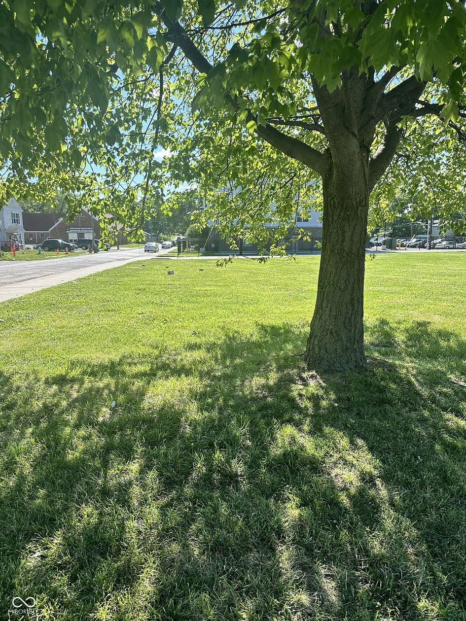 0.11 Acres of Commercial Land for Sale in Indianapolis, Indiana
