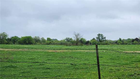 5 Acres of Land for Sale in Waco, Texas