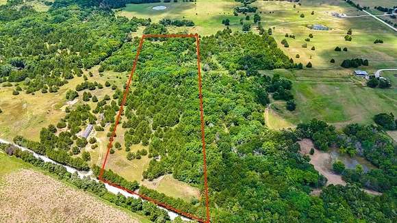 9.98 Acres of Residential Land for Sale in Barry, Texas
