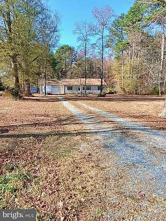 2.46 Acres of Residential Land with Home for Sale in Lincoln, Delaware