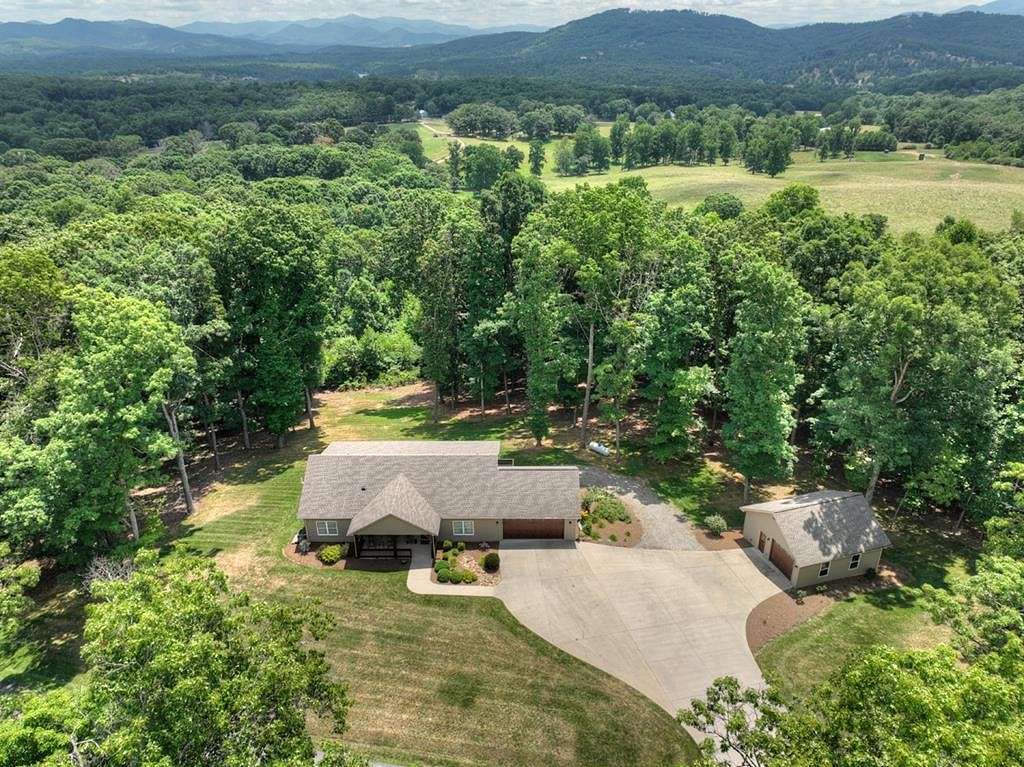 2.5 Acres of Residential Land with Home for Sale in Blairsville, Georgia