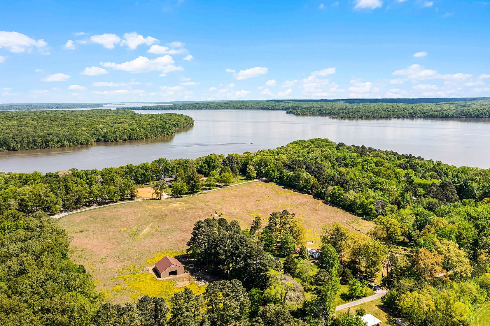 5 Acres of Residential Land with Home for Sale in Springville, Tennessee