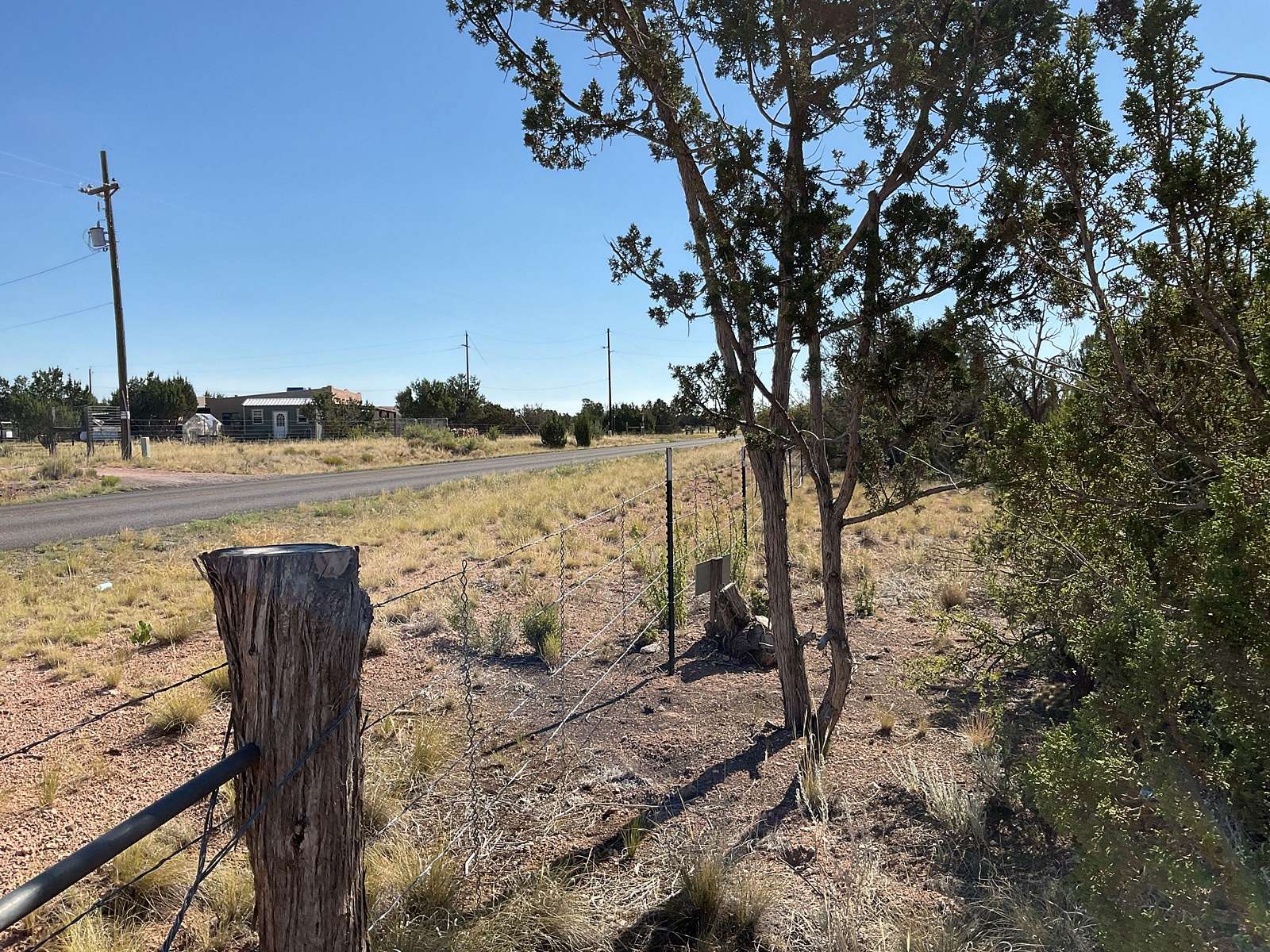 1.37 Acres of Residential Land for Sale in Seligman, Arizona