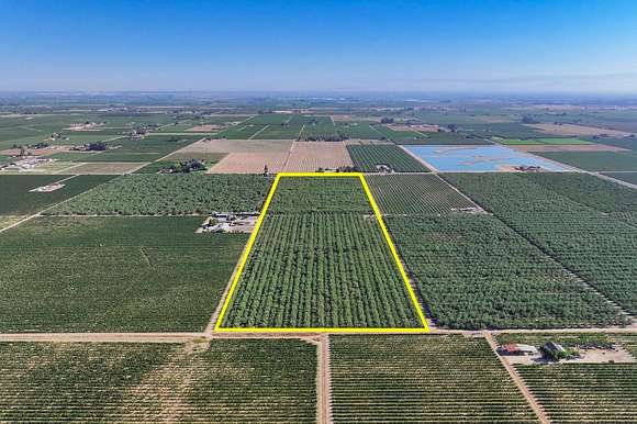 40.29 Acres of Agricultural Land for Sale in Selma, California