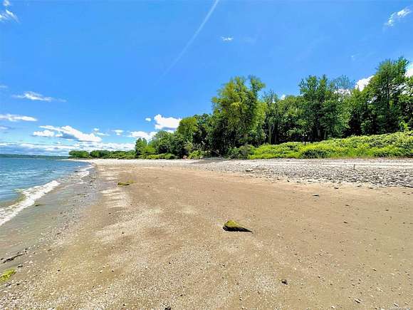 17.3 Acres of Land for Sale in Oyster Bay, New York