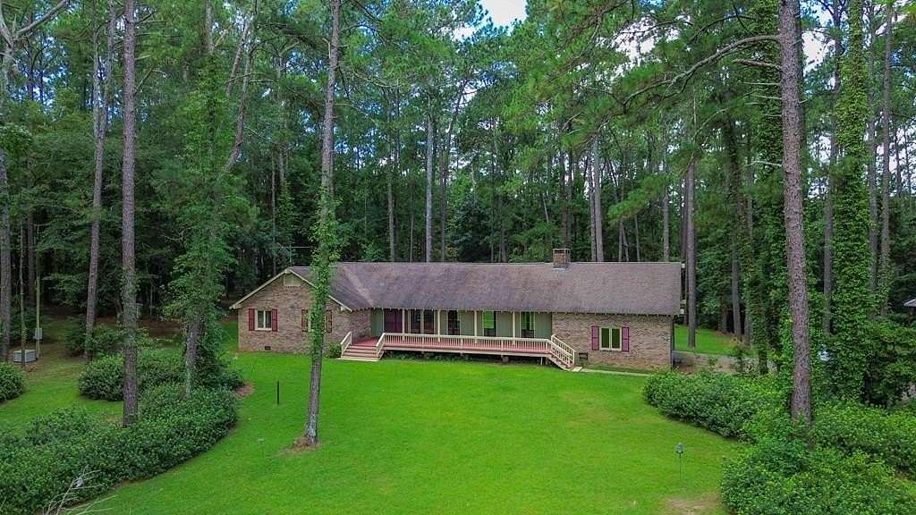 13.25 Acres of Land with Home for Sale in Cairo, Georgia