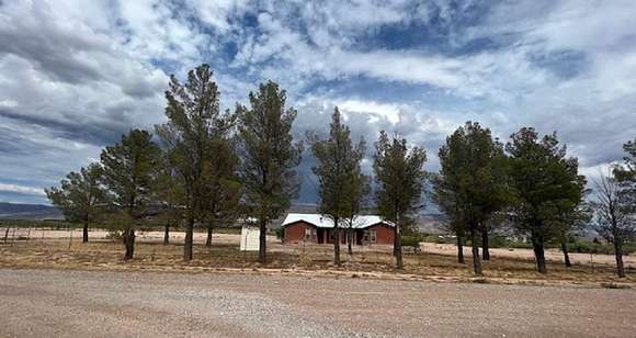 3.66 Acres of Residential Land with Home for Sale in Alamogordo, New Mexico