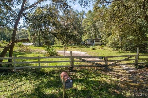 37 Acres of Land for Sale in Old Town, Florida
