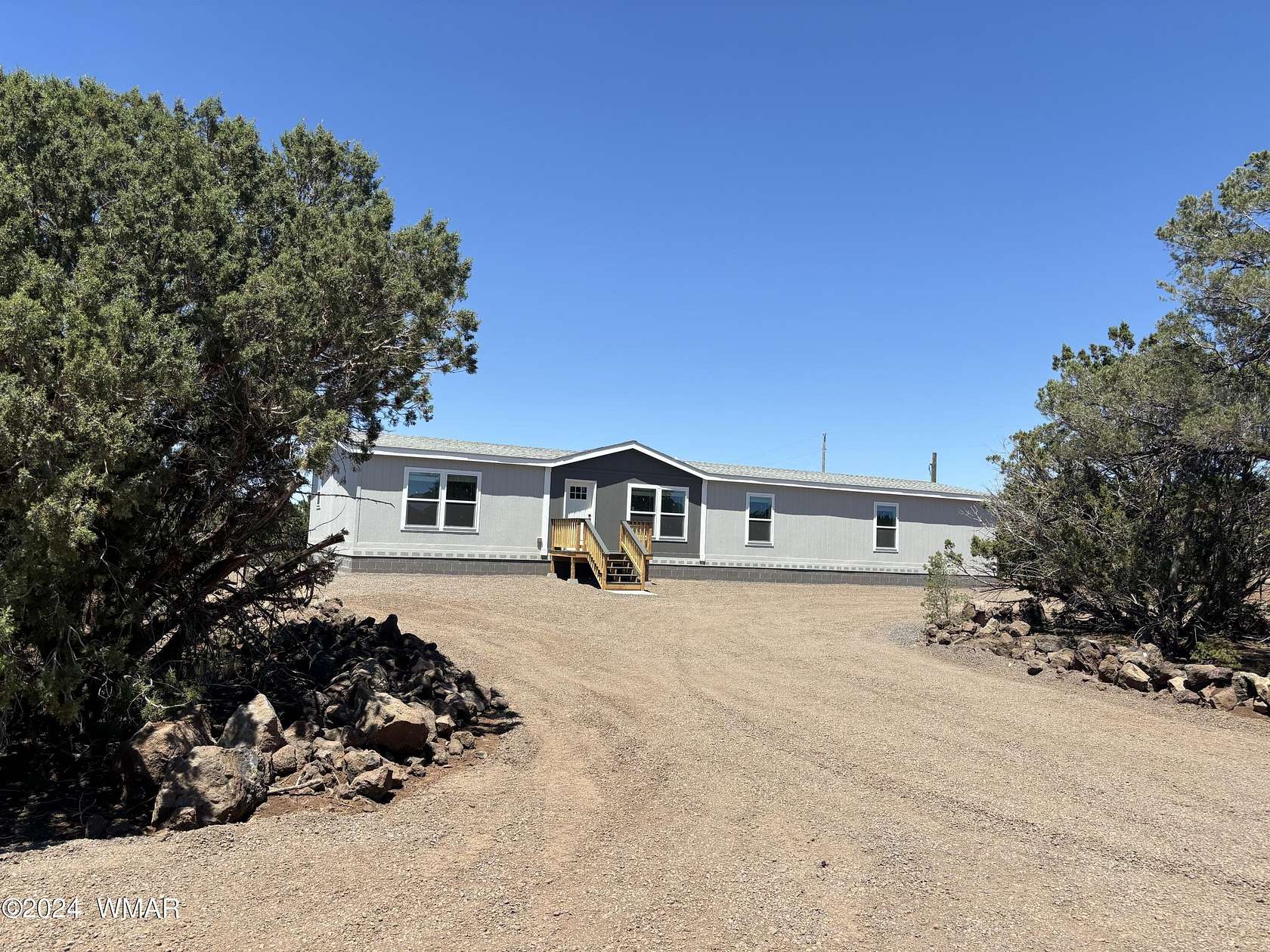 2.33 Acres of Residential Land with Home for Sale in Vernon, Arizona