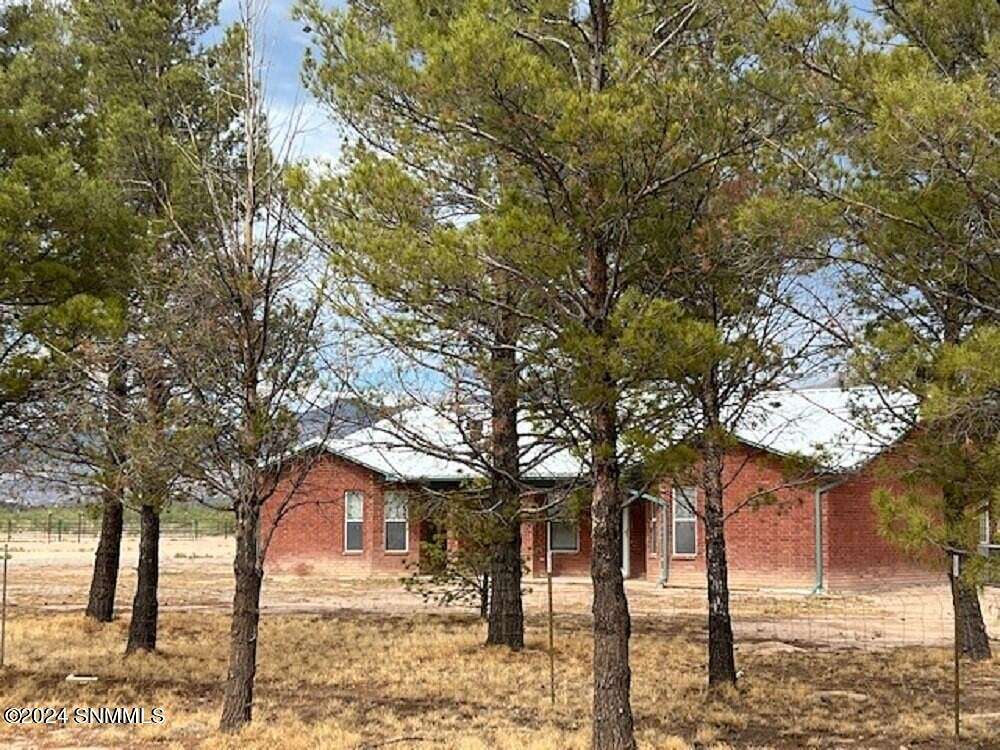 3.67 Acres of Residential Land with Home for Sale in Alamogordo, New Mexico