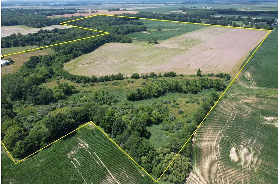 119.81 Acres of Recreational Land & Farm for Sale in Carlinville, Illinois