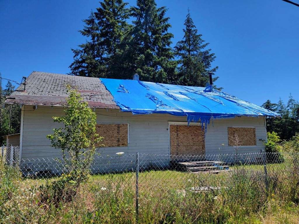 5.07 Acres of Residential Land with Home for Sale in Longbranch, Washington