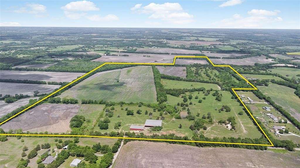 125.733 Acres of Land for Sale in Trenton, Texas