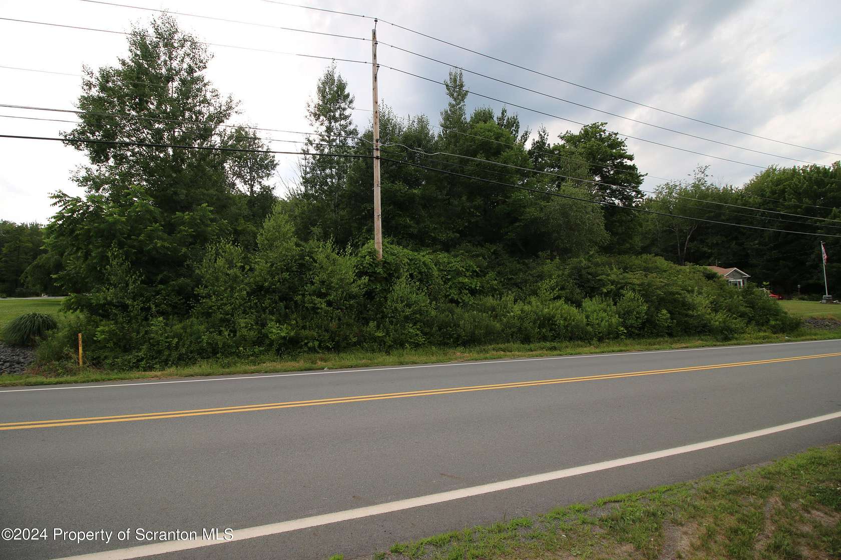 0.51 Acres of Residential Land for Sale in Waymart, Pennsylvania