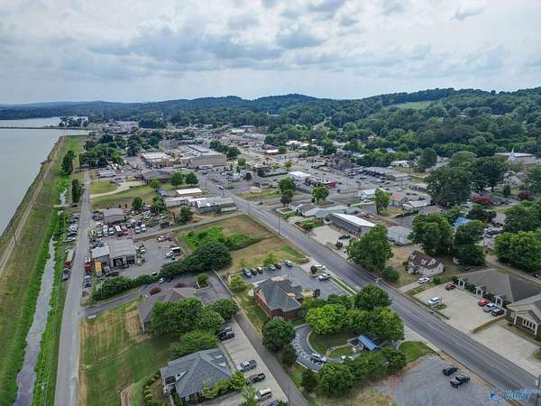 0.48 Acres of Commercial Land for Sale in Guntersville, Alabama