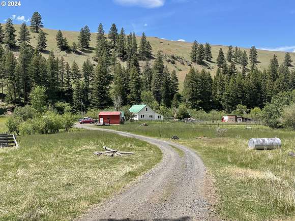 247 Acres of Land with Home for Sale in Joseph, Oregon
