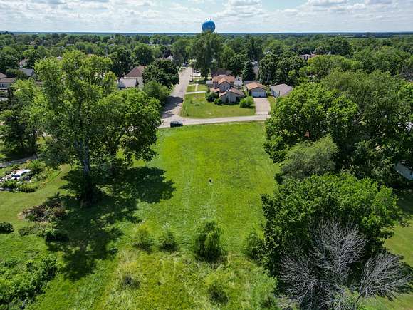 1.31 Acres of Residential Land for Sale in Washburn, Illinois