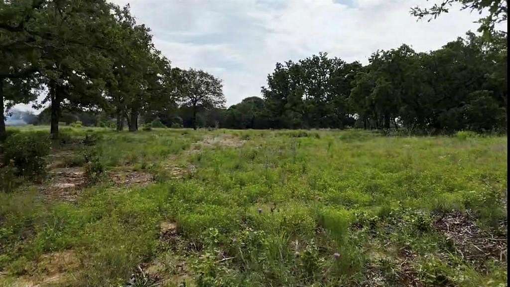 1.001 Acres of Residential Land for Sale in Glen Rose, Texas