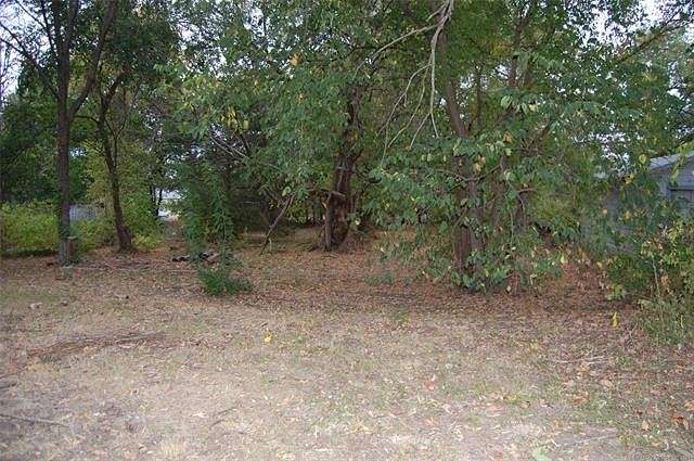 0.028 Acres of Residential Land for Sale in Henryetta, Oklahoma