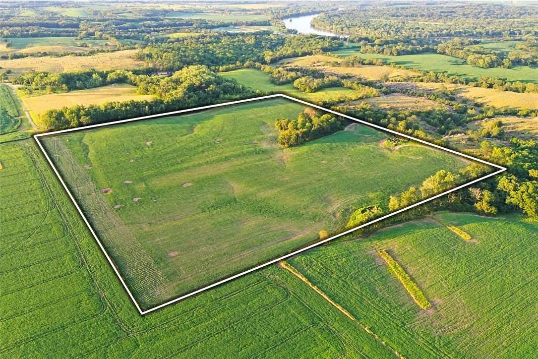 40 Acres of Agricultural Land for Sale in Iowa Township, Iowa