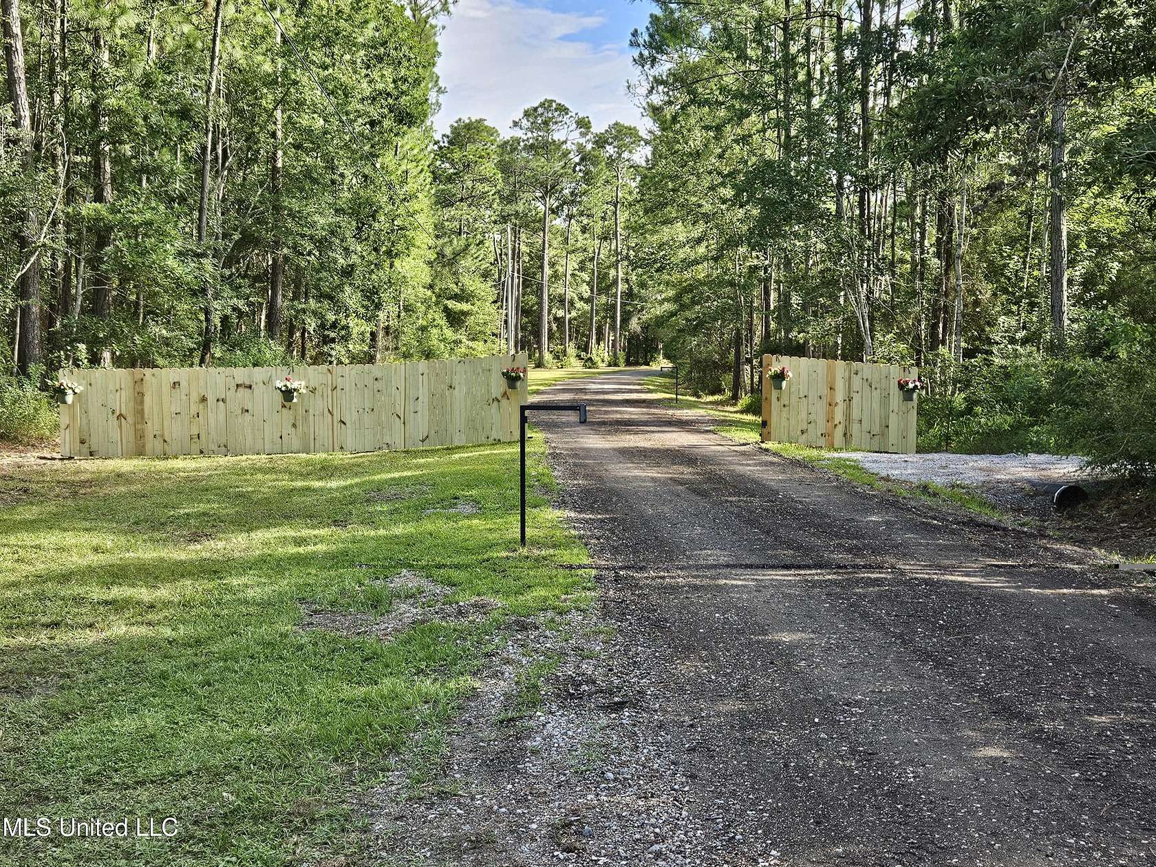 25.26 Acres of Recreational Land with Home for Sale in Ocean Springs, Mississippi